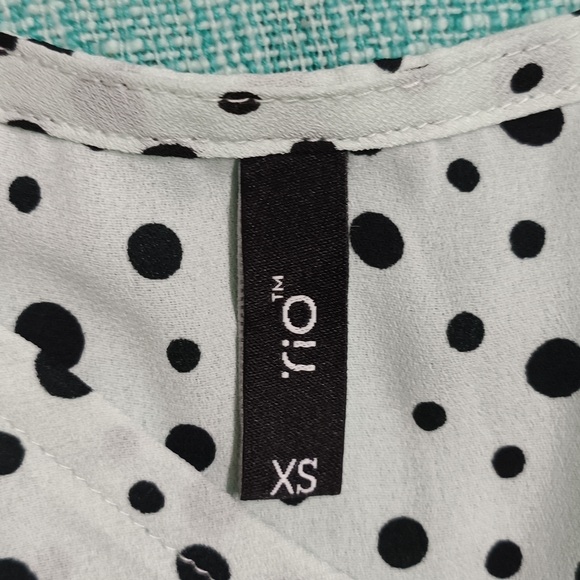 Rio Polka Dot Print V-Neck Flared Sleeve Top bust size upto 36 - Picture 3 of 7